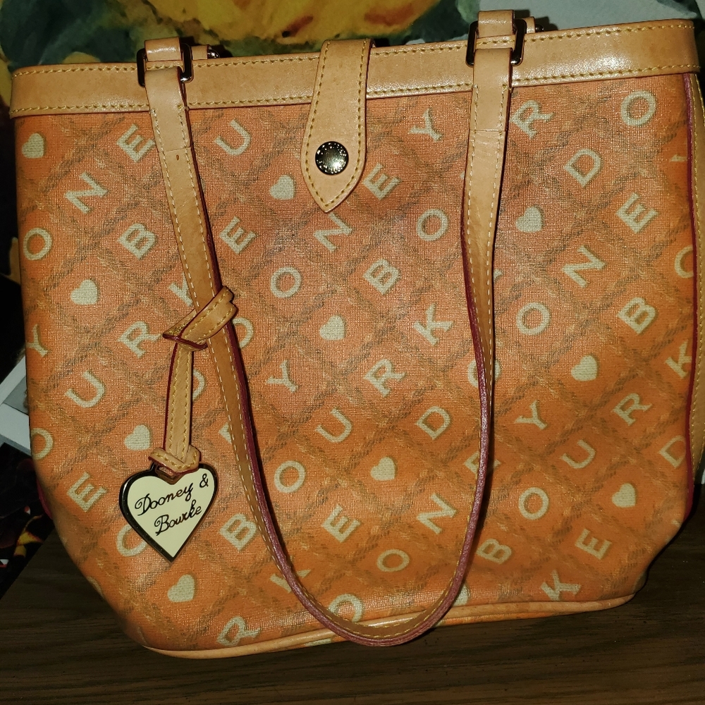 Dooney & Bourke bag